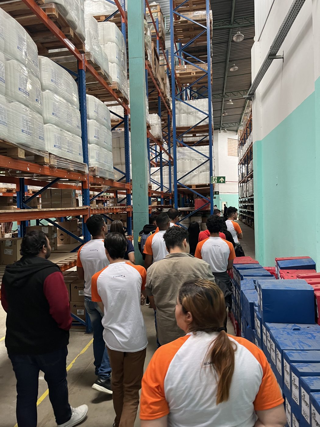 Visita da turma 2024 ao escritório e ao centro de logística da Coagro