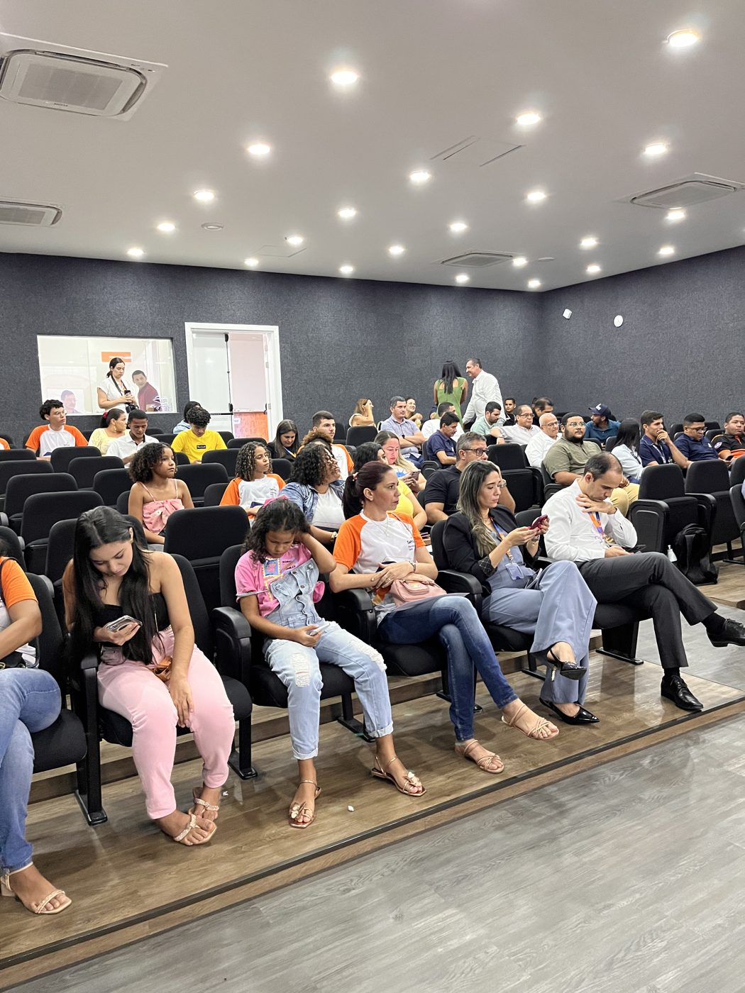 Cerimônia de encerramento da turma 2024 — entrega dos certificados