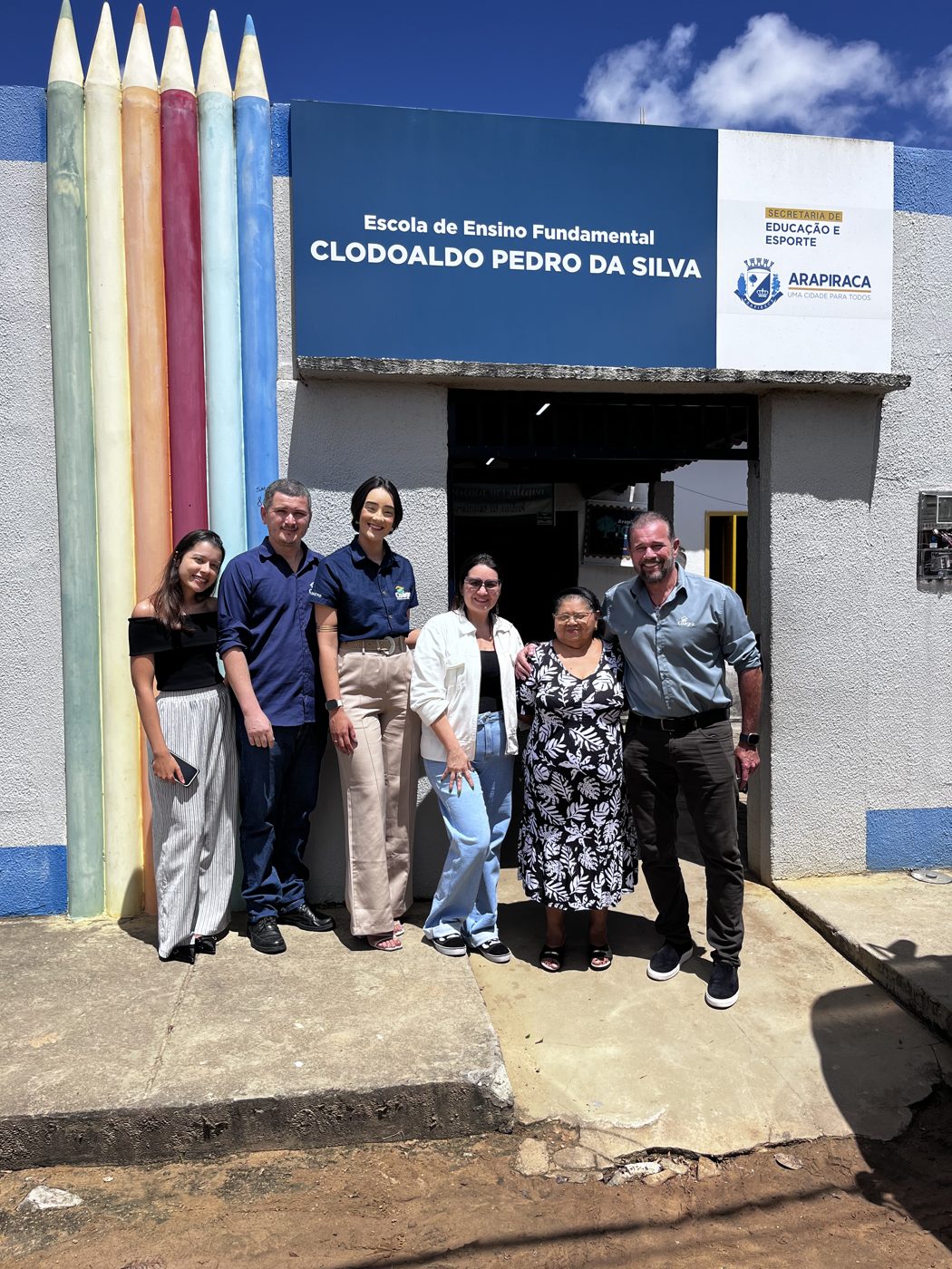 Entrega dos kits escolares na Escola de Ensino Fundamental Clodoaldo Pedro da Silva